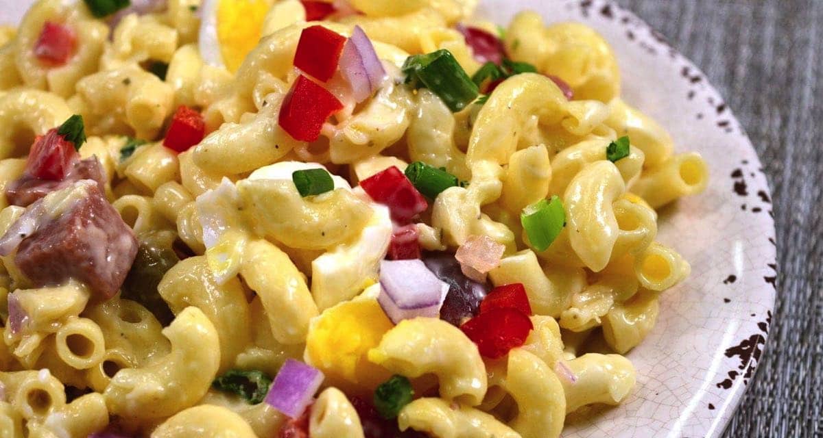 Ensalada de Coditos Puertorriqueña al estilo Coloso